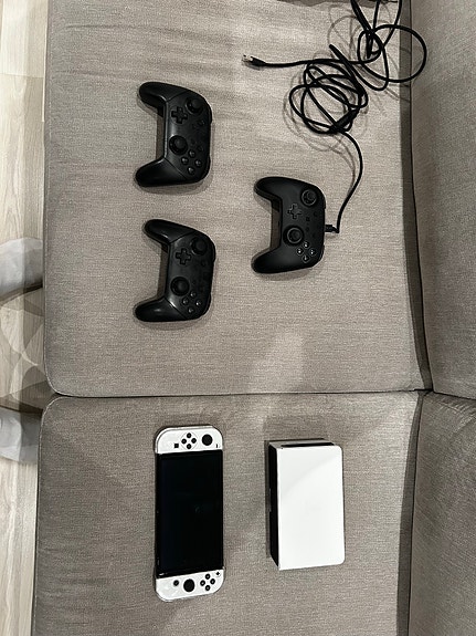 Nintendo Switch 1 Oled + Tillbehör