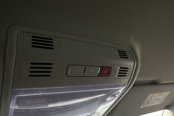 Volkswagen Passat 10 of 14