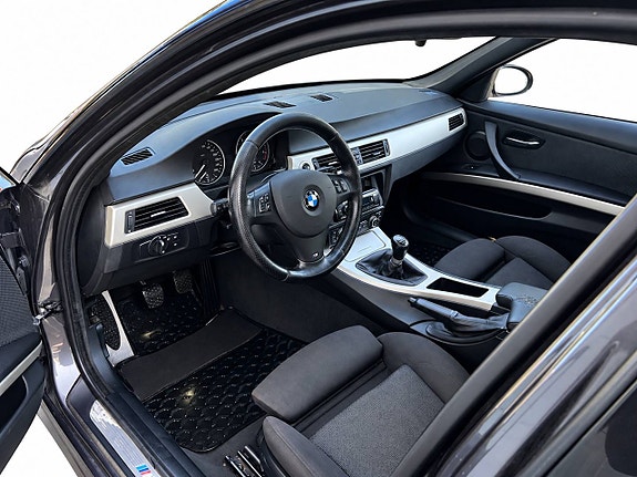 BMW 320d 9 of 18
