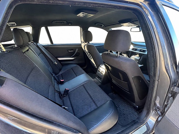 BMW 320d 15 of 18