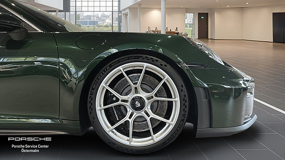 Porsche 911 GT3 9 of 16
