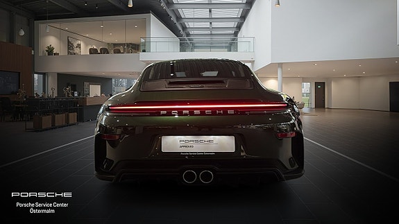 Porsche 911 GT3 8 of 16