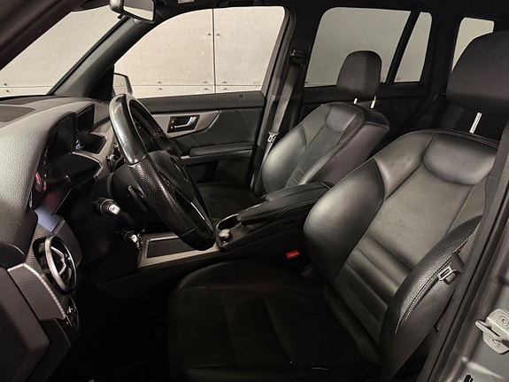 Mercedes-Benz GLK220 12 of 18