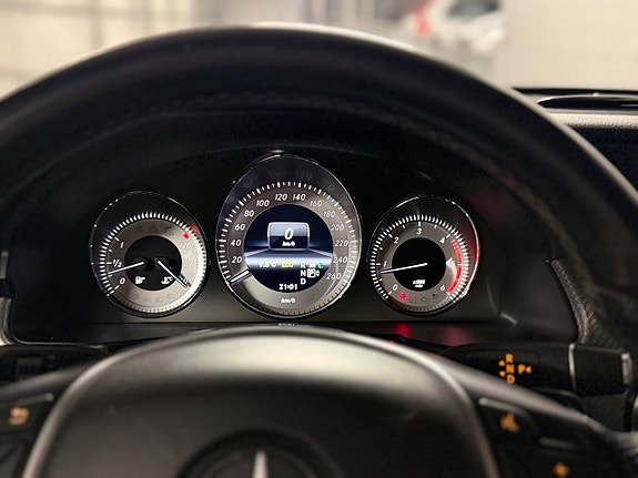 Mercedes-Benz GLK220 15 of 18
