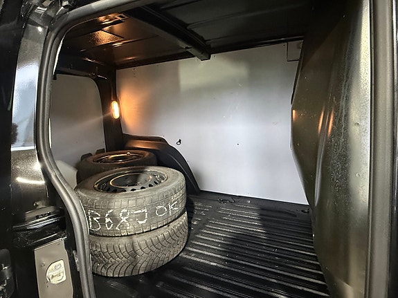 Renault Kangoo Express Maxi 16 of 26