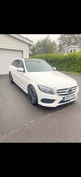 Mercedes-Benz C250 3 of 3