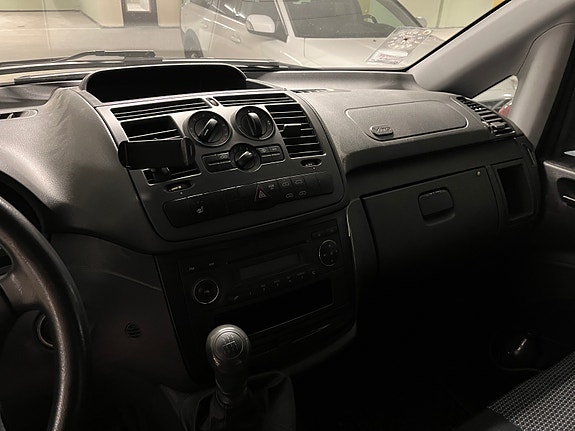 Mercedes-Benz Vito 110 12 of 30