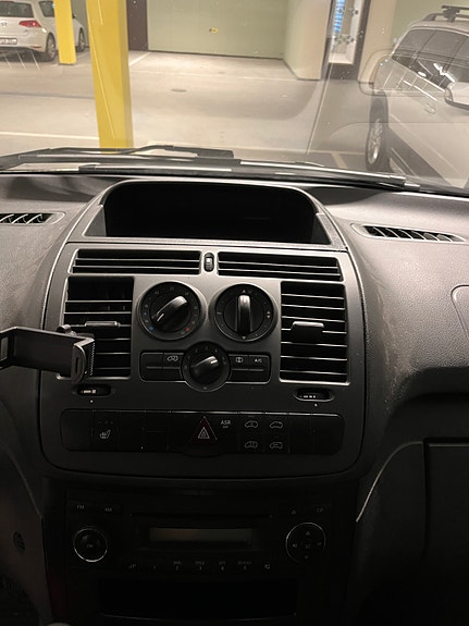 Mercedes-Benz Vito 110 11 of 30