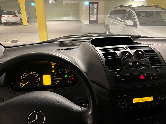 Mercedes-Benz Vito 110 2 of 30