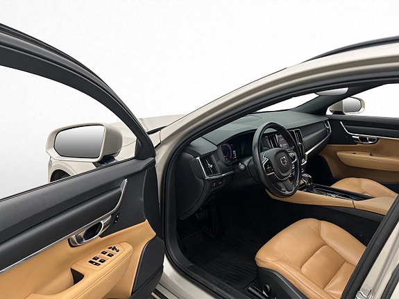 Volvo V90 11 of 30