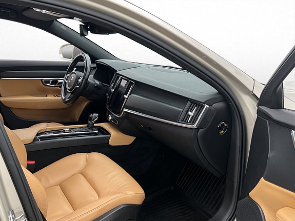 Volvo V90 23 of 30
