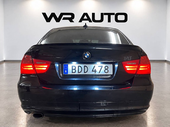 BMW 320d 8 of 17