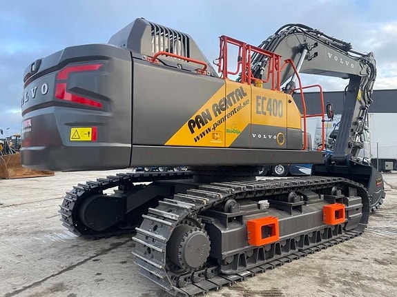 Volvo EC400 HW Uthyres/For Rental 2 of 2