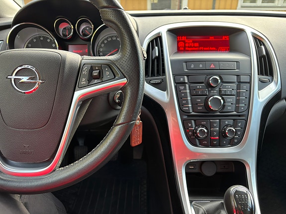 Opel Astra 10 of 10