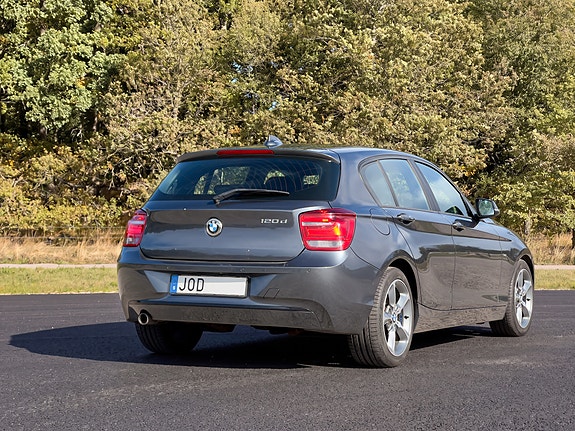 BMW 120d 2 of 8