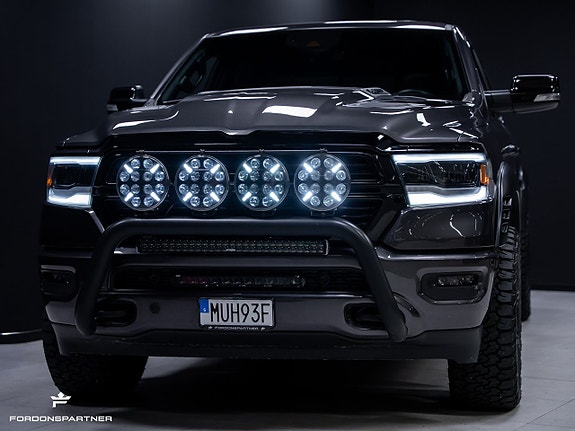 Dodge RAM 1500 2 of 30