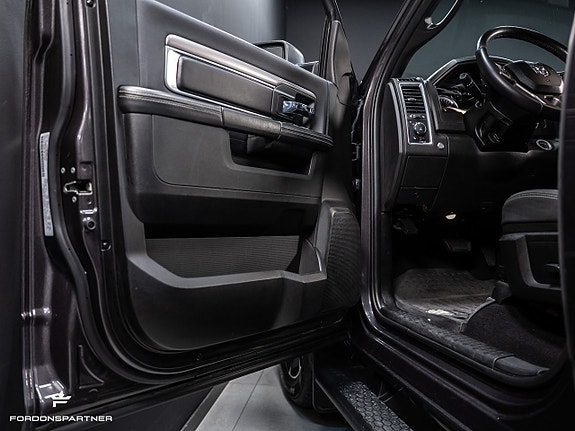 Dodge RAM 1500 19 of 30