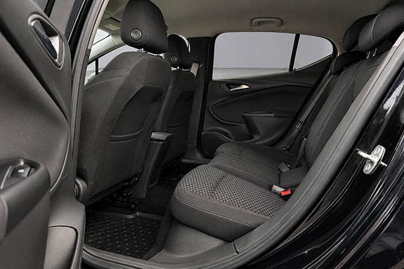 Opel Astra 12 of 12