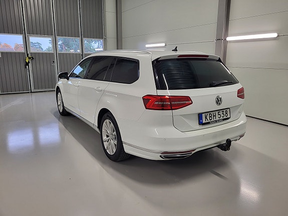 Volkswagen Passat 6 of 23