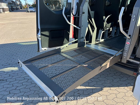 Mercedes-Benz Sprinter 214 13 of 30