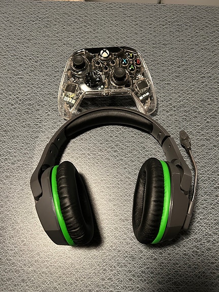 Product image 1 of 3