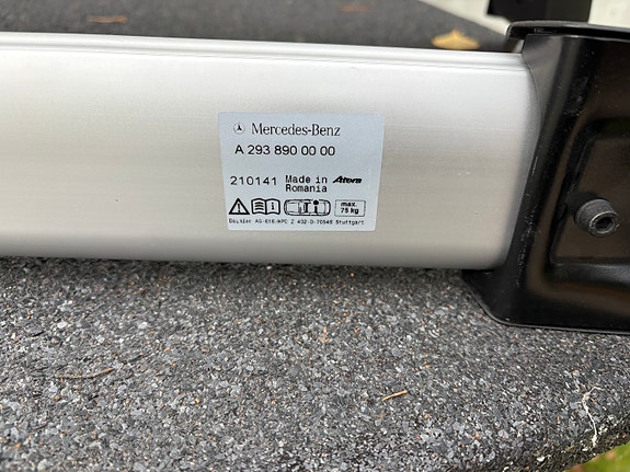 Product image 1 of 2