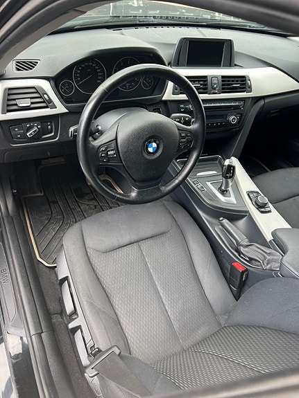 BMW 318d 6 of 9