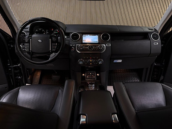 Land Rover Discovery 22 of 30