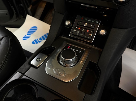 Land Rover Discovery 27 of 30