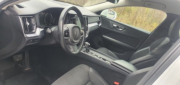 Volvo V60 9 of 20