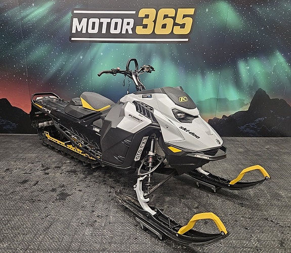 Ski-doo Summit Adrenaline 850 E-TEC 154" 134 MIL • GARANTI TILL 2029