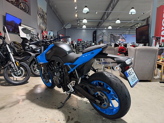 Suzuki GSX-8S #Endast 370mil# 4 of 12