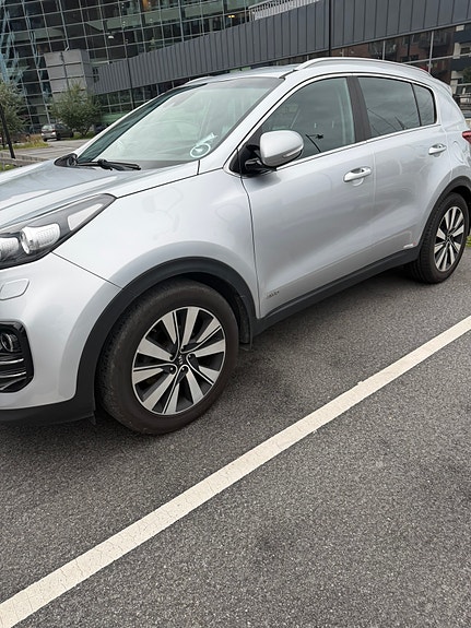 Kia Sportage 2 of 4