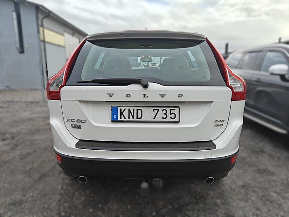 Volvo XC60 8 of 18