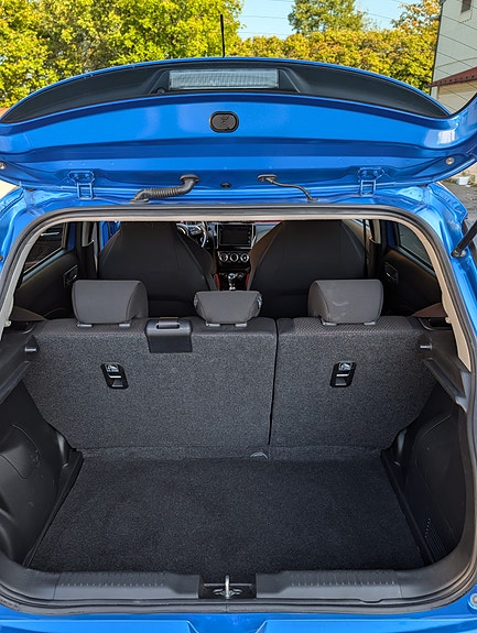 Suzuki Swift 12 of 23