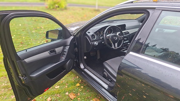 Mercedes-Benz C220 14 of 20