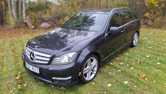 Mercedes-Benz C220 2 of 20