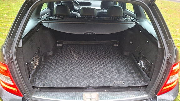 Mercedes-Benz C220 10 of 20