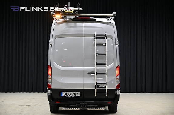 Ford Transit 12 of 30