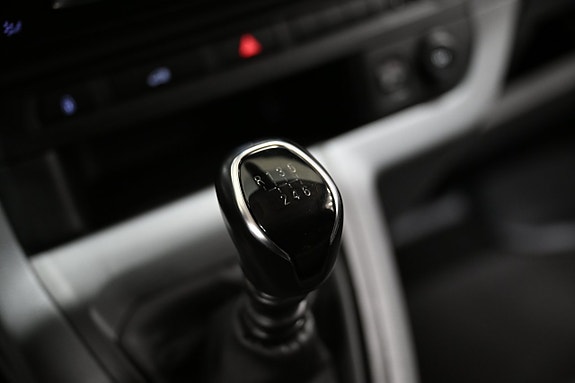 Peugeot Expert 26 of 30