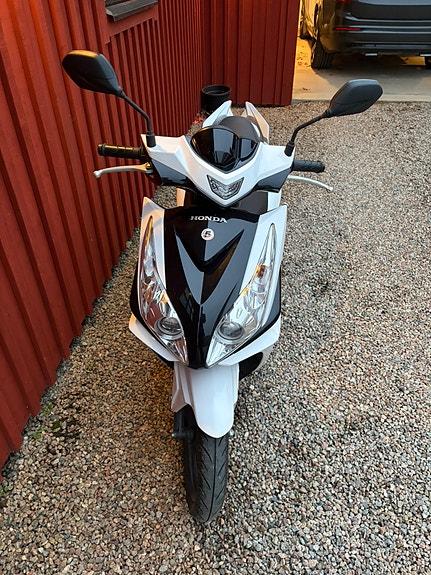 Honda NCS50R 3 of 5