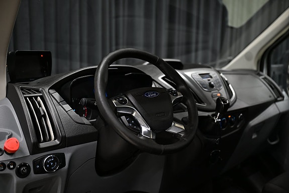 Ford Transit 17 of 30