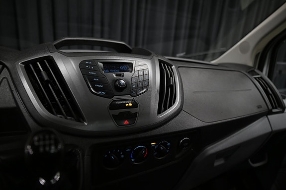 Ford Transit 26 of 30