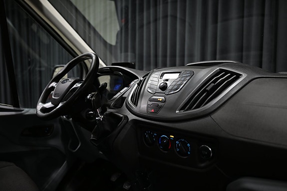 Ford Transit 30 of 30