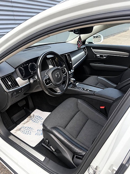 Volvo V90 6 of 20