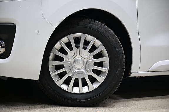 Toyota Proace 28 of 30