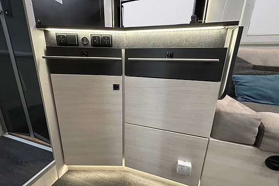 Chausson 720 170HK AUTOMAT 3500KG 6-BÄDDAR 5-Sits AC SOLCELL CYKELSTÄLL 17 of 30