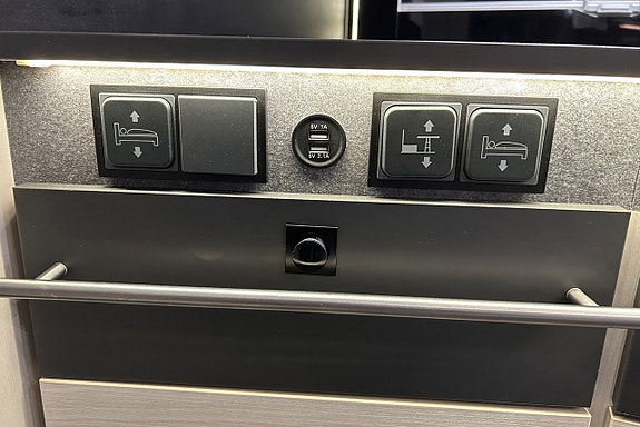 Chausson 720 170HK AUTOMAT 3500KG 6-BÄDDAR 5-Sits AC SOLCELL CYKELSTÄLL 16 of 30