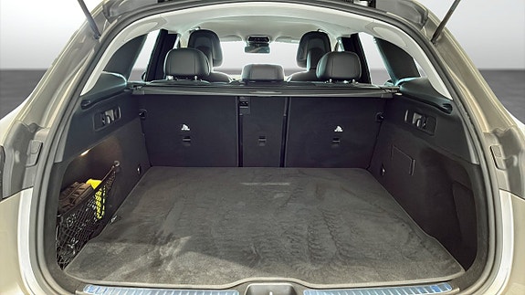 Mercedes-Benz GLC 200 12 of 12