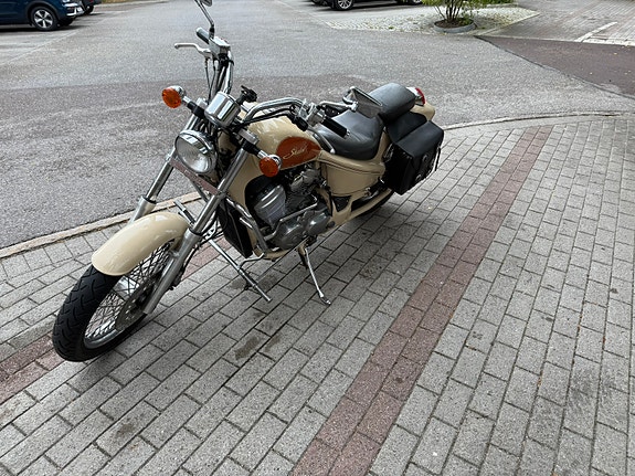 Honda VT600C 3 of 5